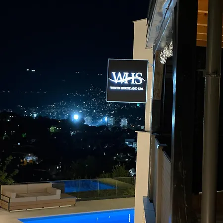 Villa White House